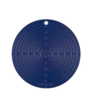 Le Creuset Azure Silicone Round Cool Tool